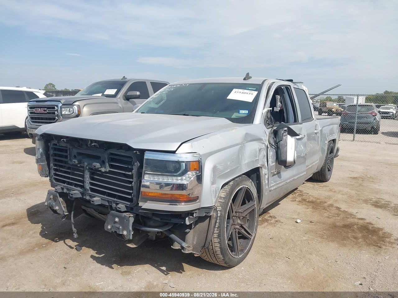 2017 CHEVROLET SILVERADO 1500 1LT · 2/11