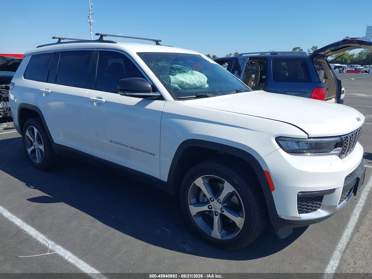 1C4RJKBG6P8****** · 2023 JEEP GRAND CHEROKEE L LIMITED 4X4