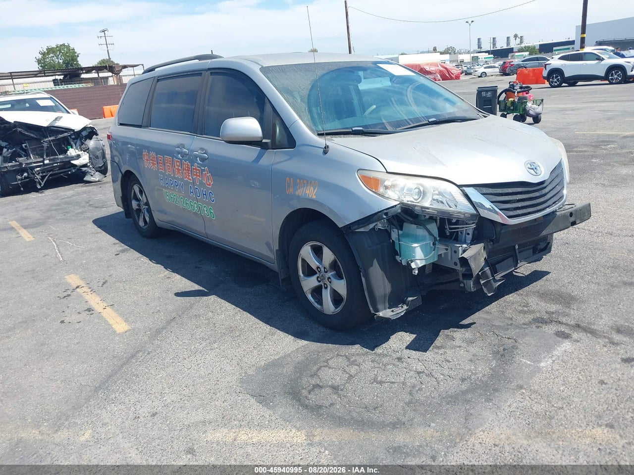 5TDKK3DC3ES****** · 2014 TOYOTA SIENNA LE V6 8 PASSENGER