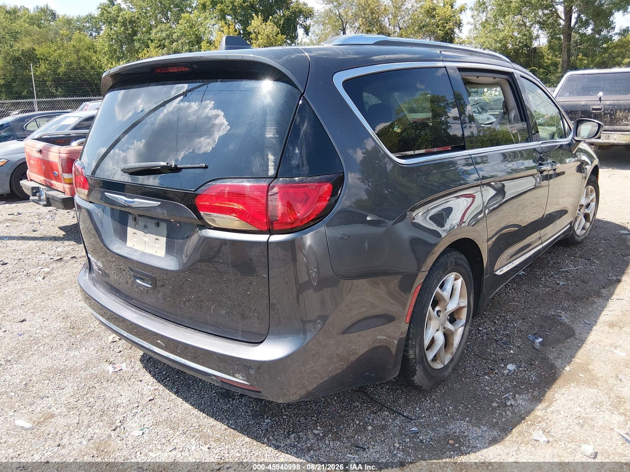 2018 CHRYSLER PACIFICA TOURING L PLUS · 4/11