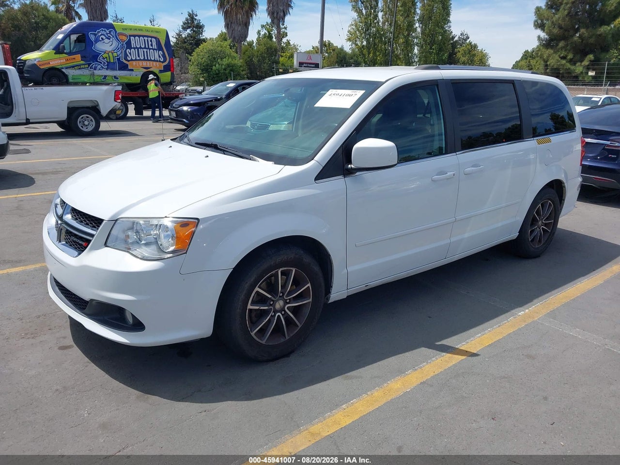 2017 DODGE GRAND CARAVAN SXT · 2/11