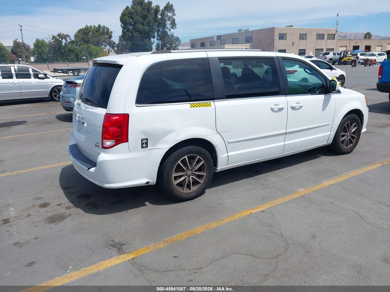 2017 DODGE GRAND CARAVAN SXT · 4/11