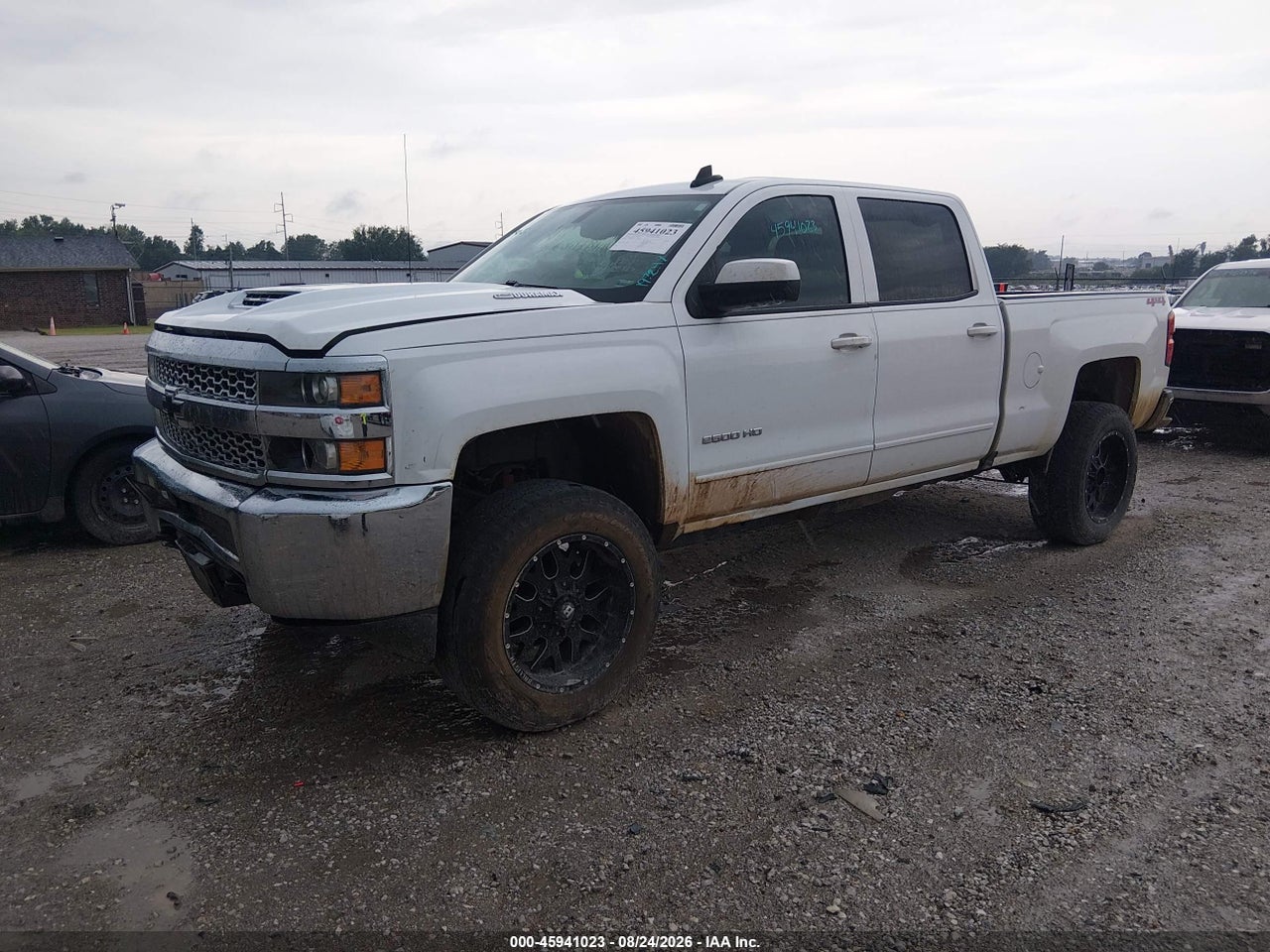 2019 CHEVROLET SILVERADO 2500HD LT · 2/6