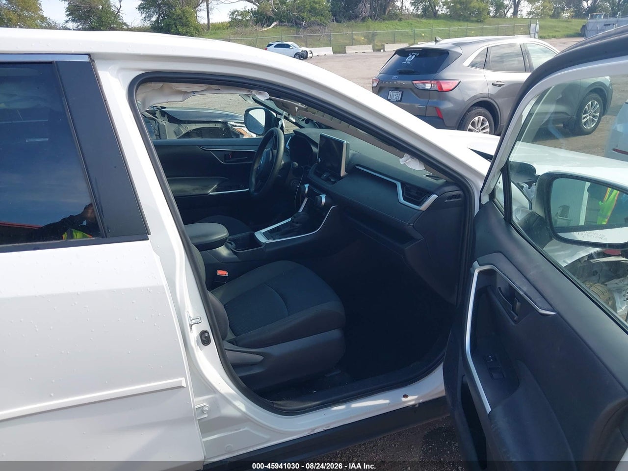 2024 TOYOTA RAV4 LE · 5/11