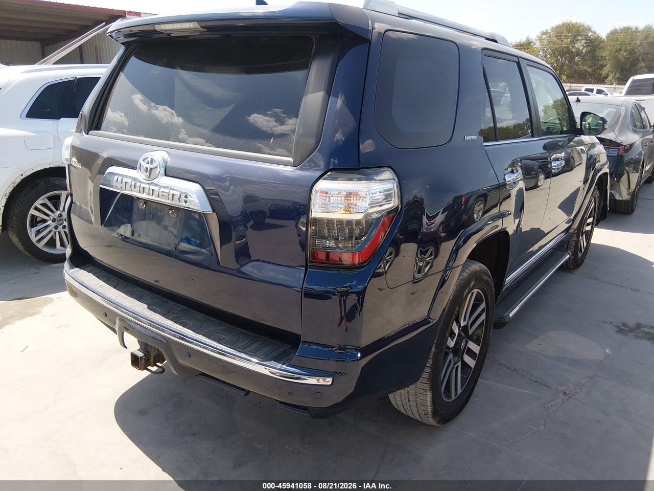 2016 TOYOTA 4RUNNER LIMITED · 4/11