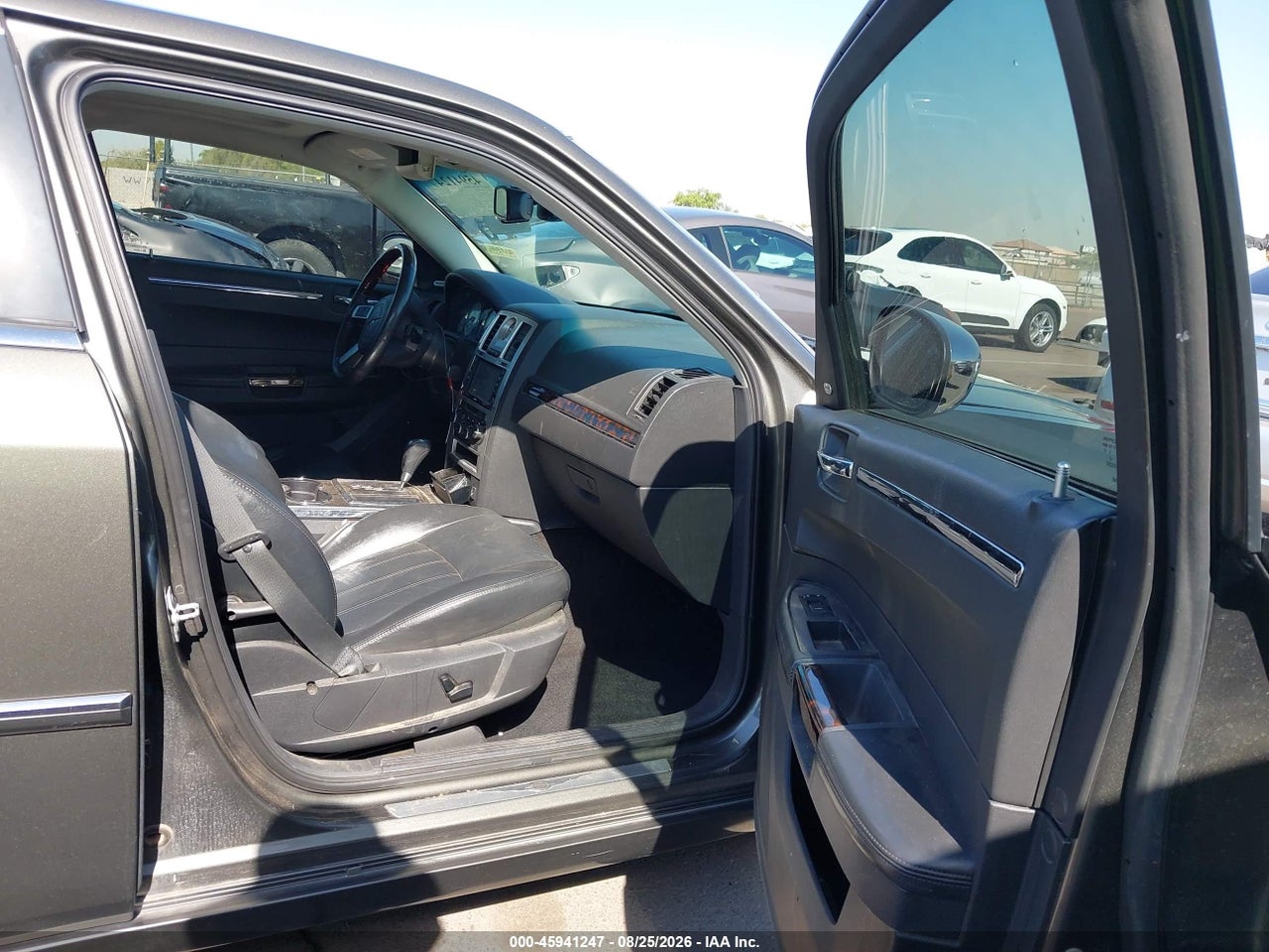 2008 CHRYSLER 300C HEMI · 5/11