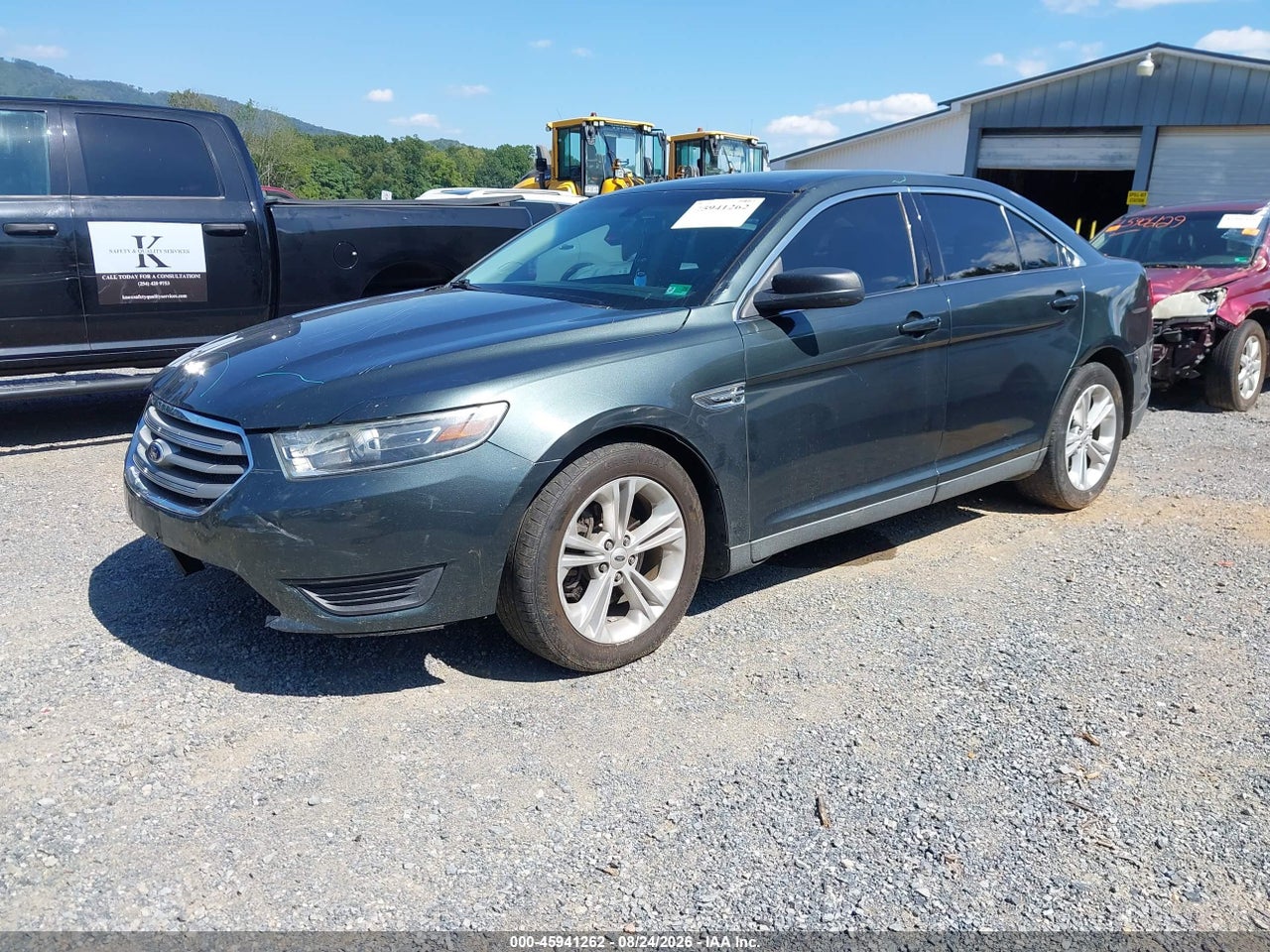 2016 FORD TAURUS SE · 2/11
