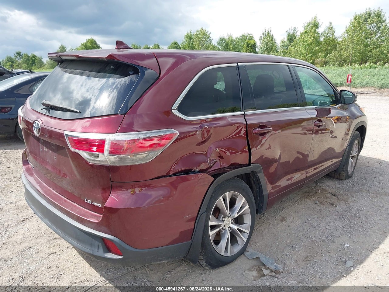 2014 TOYOTA HIGHLANDER LE PLUS V6 · 4/11