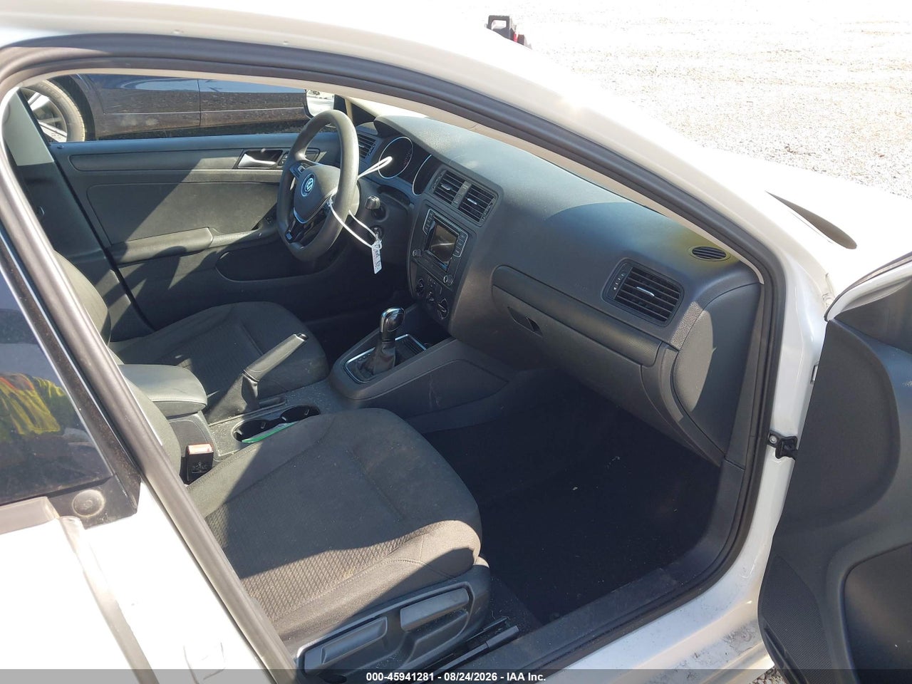 2016 VOLKSWAGEN JETTA 1.4T S · 5/11