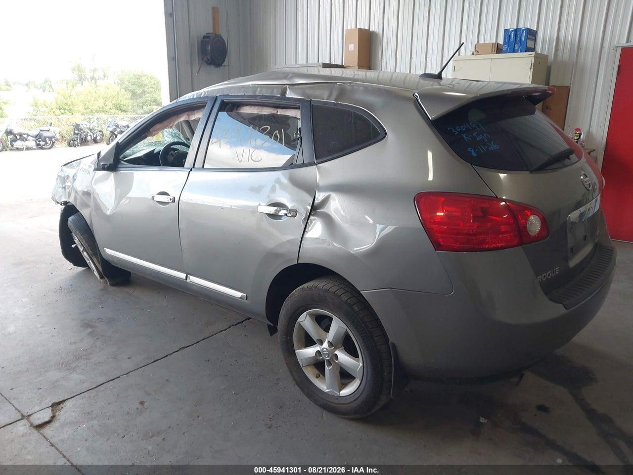 2012 NISSAN ROGUE S · 6/11