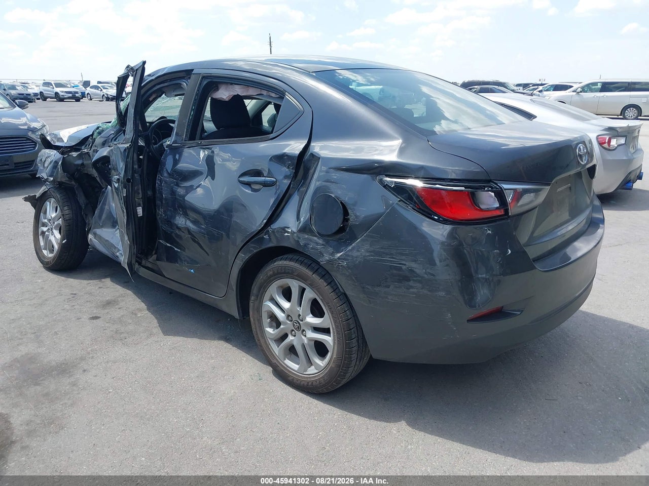 2018 TOYOTA YARIS IA   · 3/10