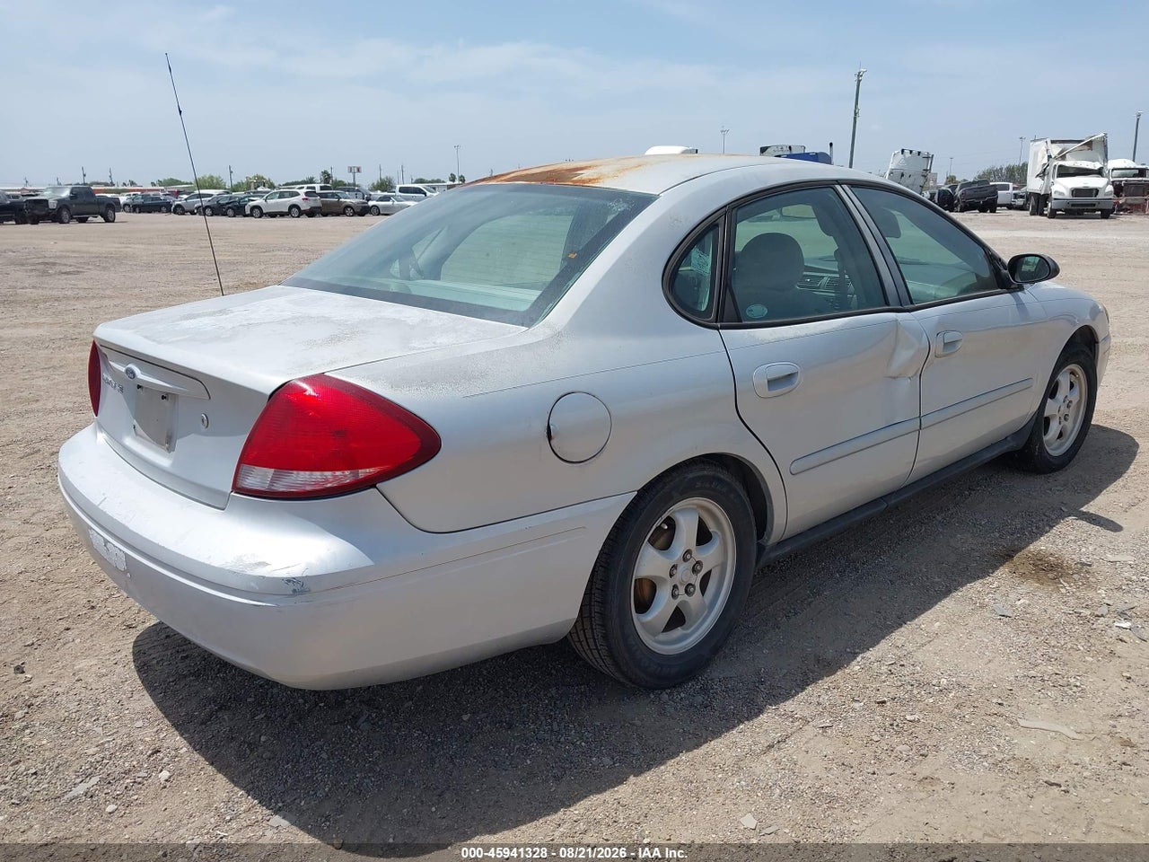 2005 FORD TAURUS SE · 4/11