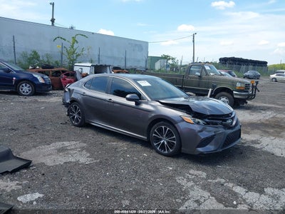 2019 TOYOTA CAMRY SE