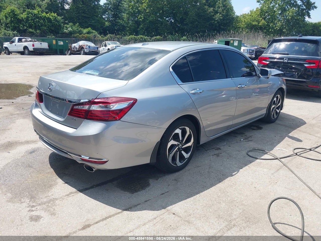 2017 HONDA ACCORD EX-L V6 · 4/11