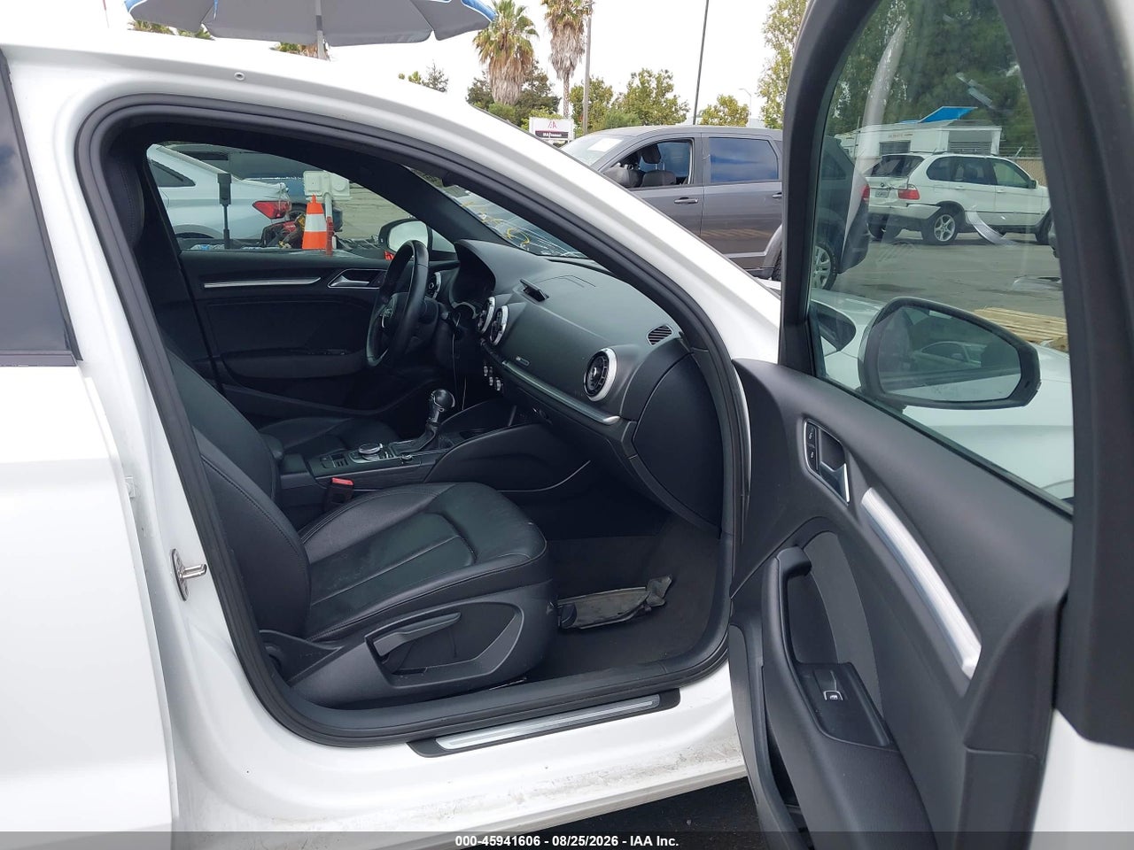 2020 AUDI A3 PREMIUM 40 TFSI FRONT-WHEEL DRIVE S TRONIC · 5/11