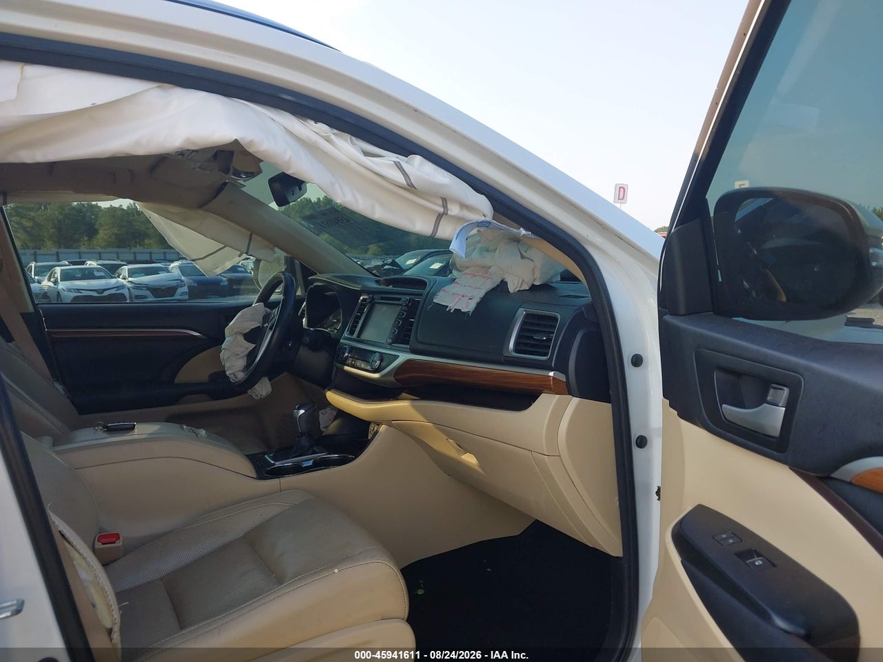 2017 TOYOTA HIGHLANDER LIMITED · 5/11