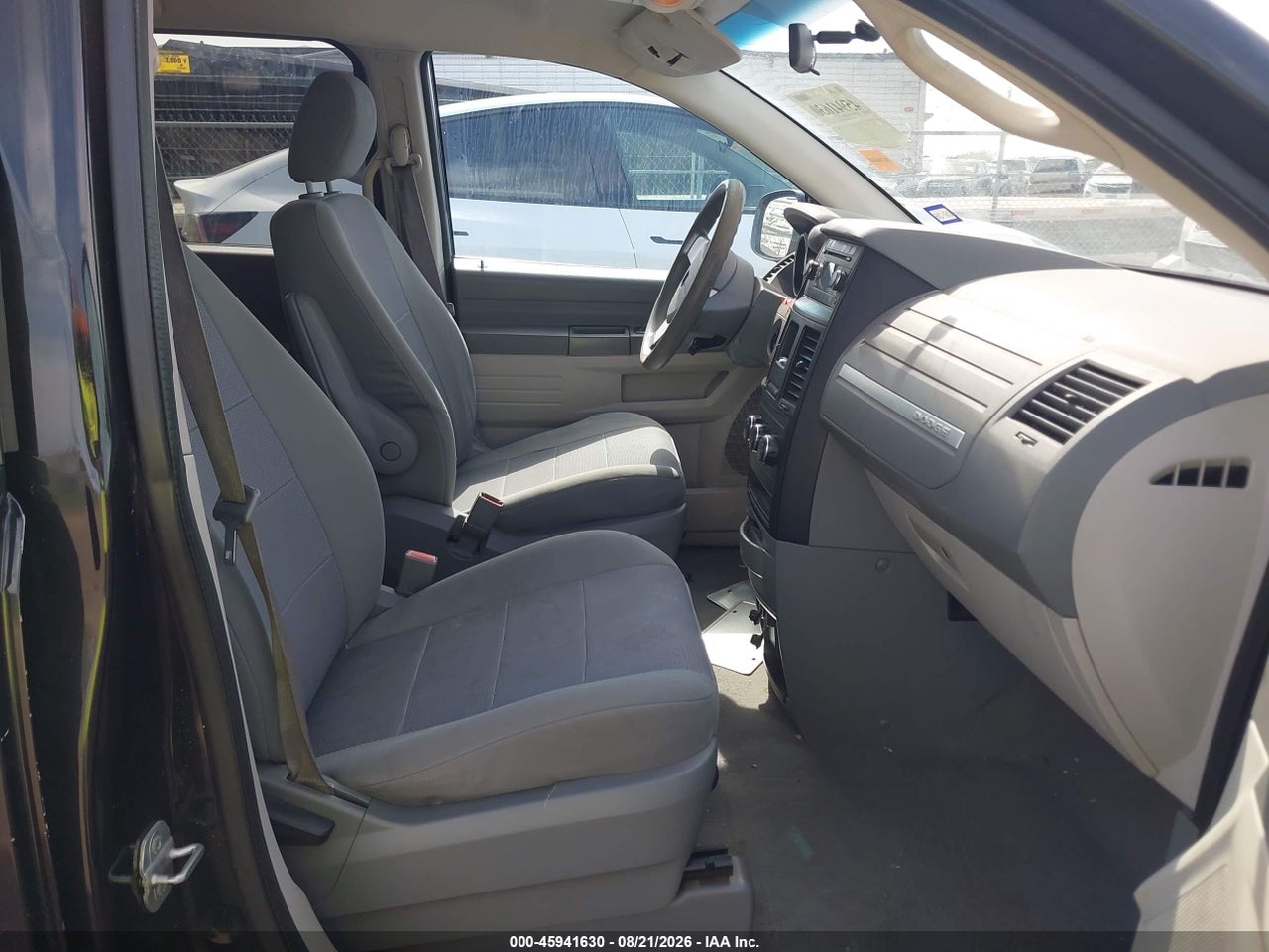 2009 DODGE GRAND CARAVAN SE · 5/11