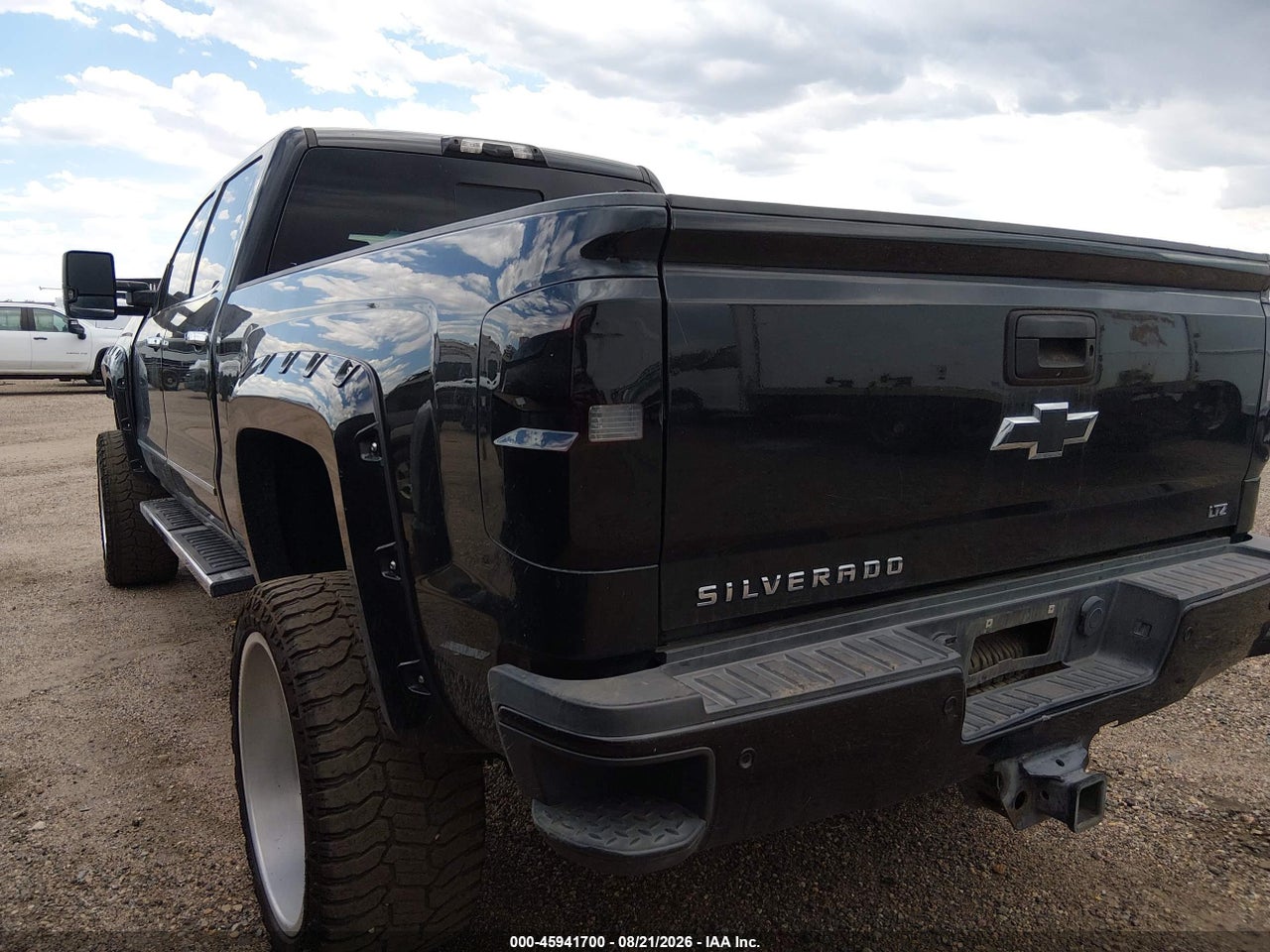 2016 CHEVROLET SILVERADO 2500HD LTZ · 3/11