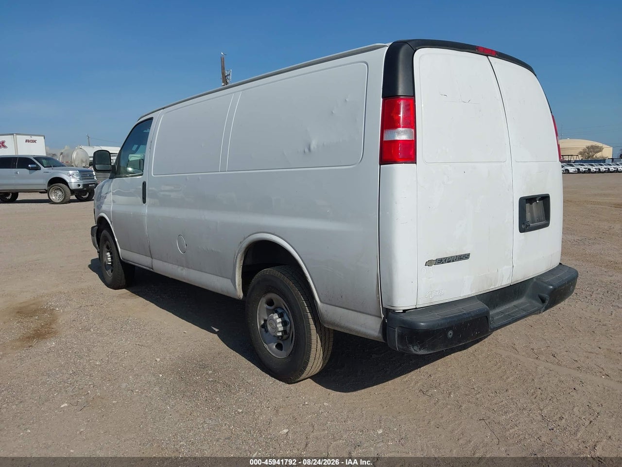 2022 CHEVROLET EXPRESS CARGO RWD 2500 REGULAR WHEELBASE WT · 3/11