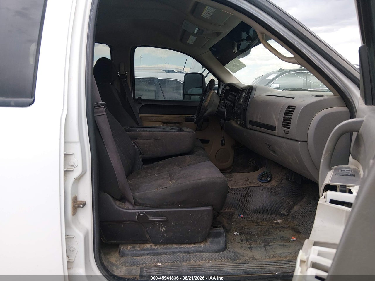2013 CHEVROLET SILVERADO 2500HD WORK TRUCK · 5/11