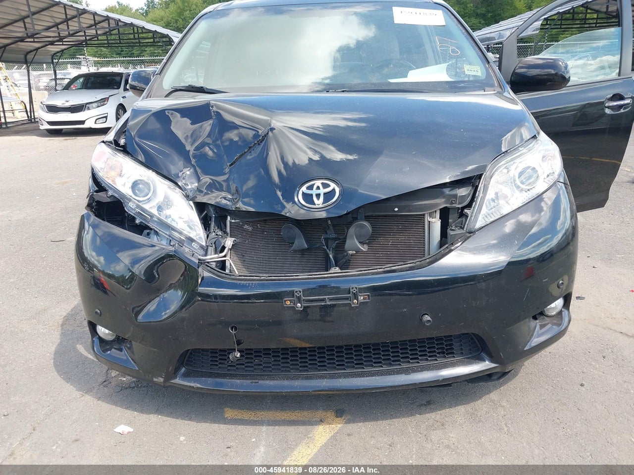 2015 TOYOTA SIENNA XLE 7 PASSENGER · 6/11
