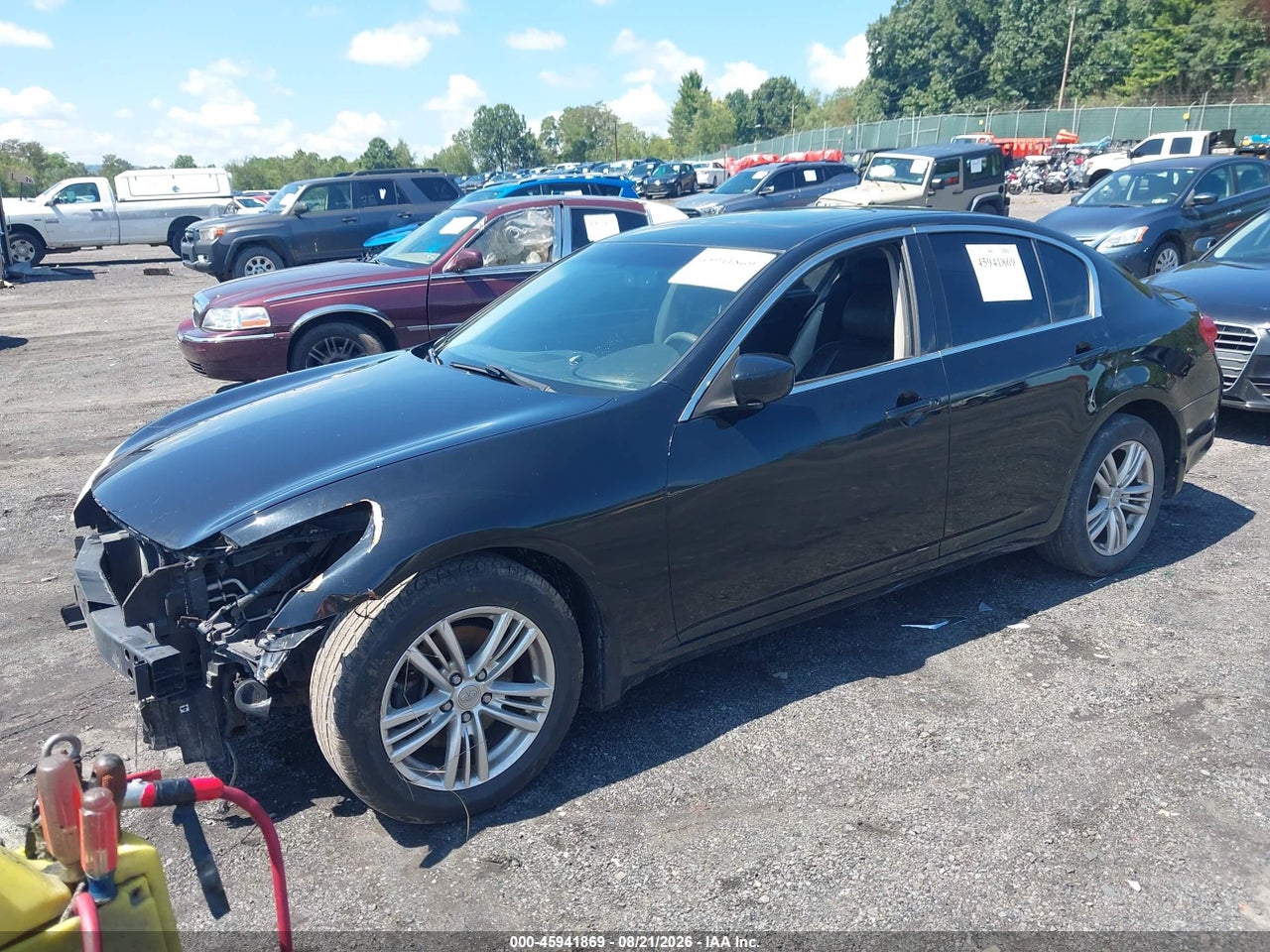 2011 INFINITI G37X · 2/11