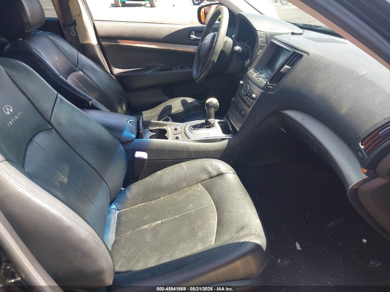 2011 INFINITI G37X · 5/11