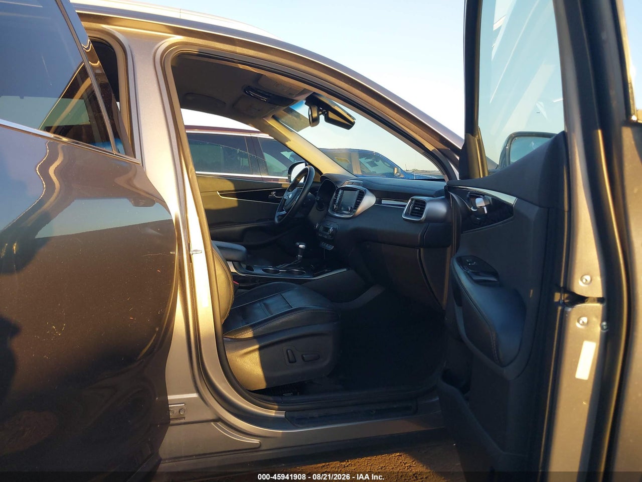 2019 KIA SORENTO 3.3L EX · 5/11