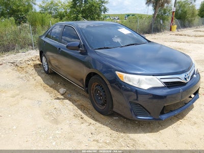 2014 TOYOTA CAMRY HYBRID LE