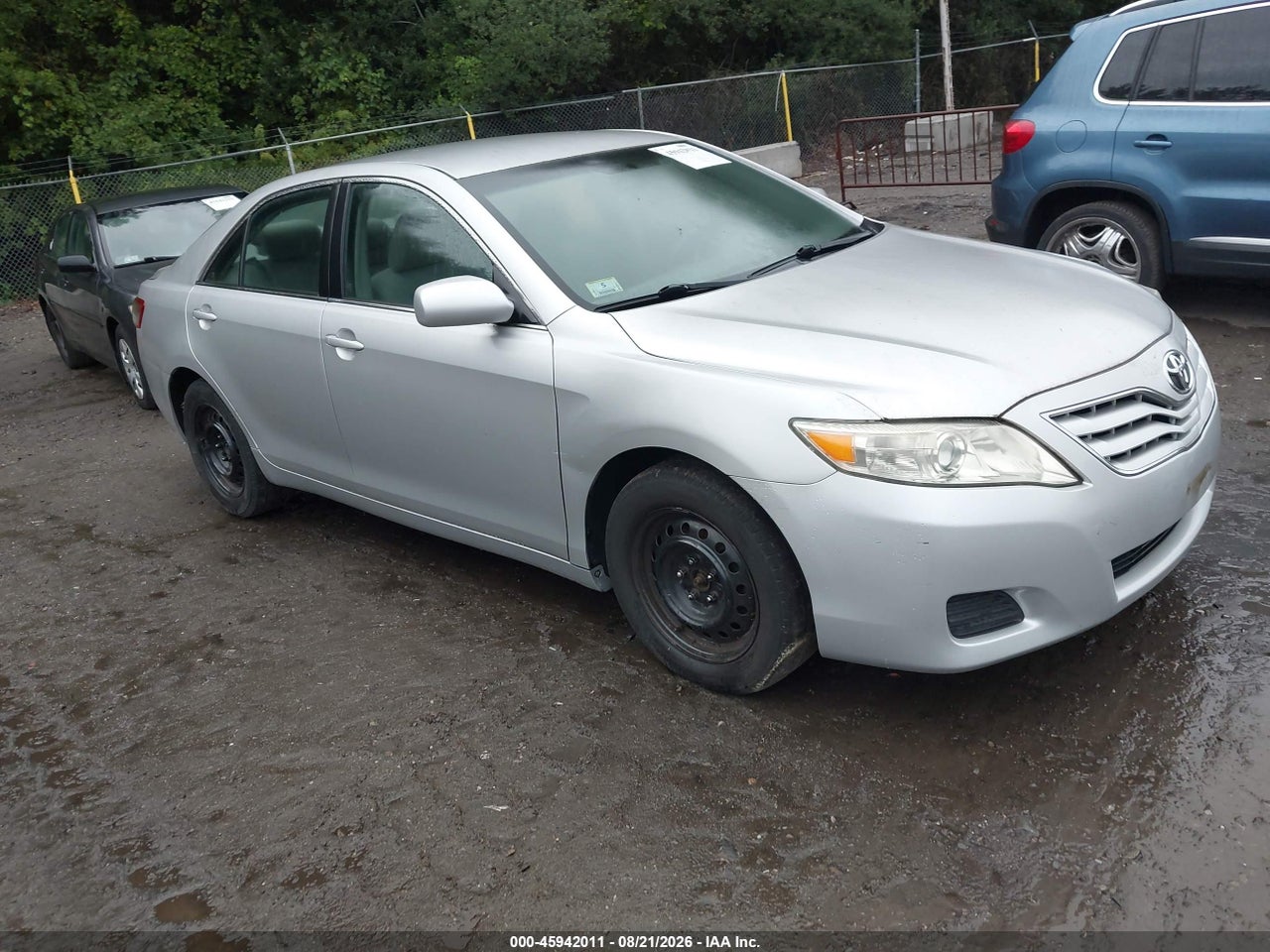 2011 TOYOTA CAMRY LE