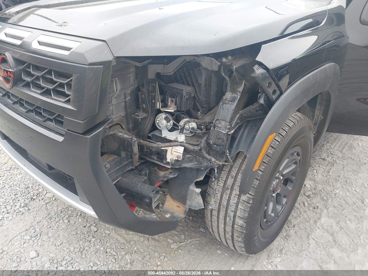 2026 NISSAN FRONTIER PRO-4X 4X4 · 6/11