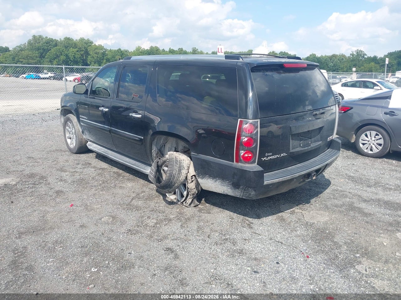 2007 GMC YUKON XL 1500 DENALI · 3/11