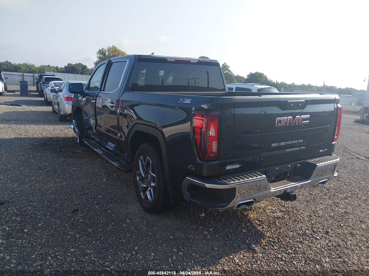 2026 GMC SIERRA 1500 , SHORT BED, SLT, 4WD · 3/11