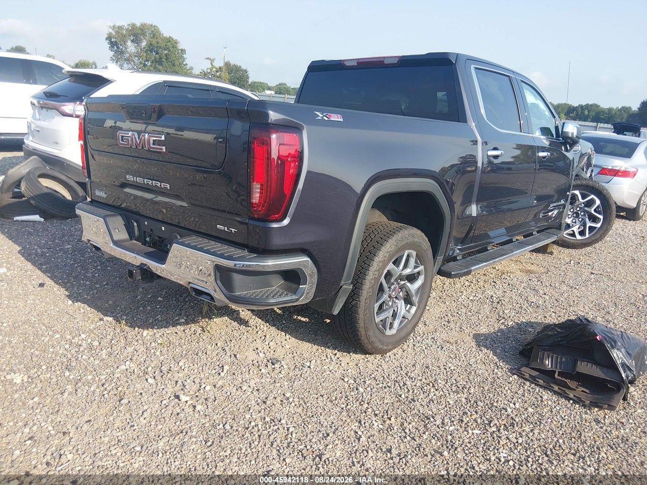 2026 GMC SIERRA 1500 , SHORT BED, SLT, 4WD · 4/11
