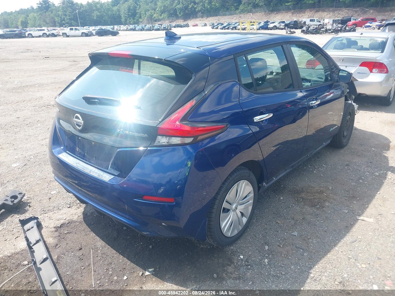 2019 NISSAN LEAF S · 4/11