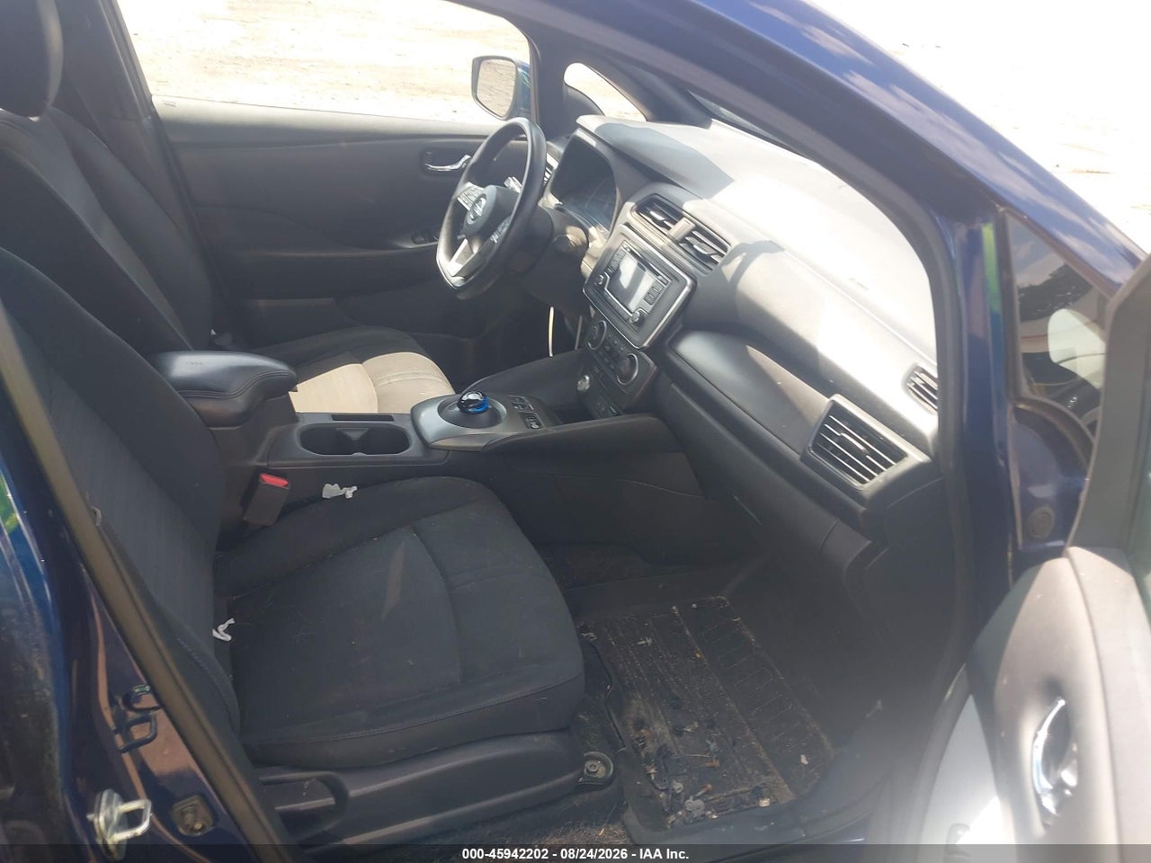 2019 NISSAN LEAF S · 5/11