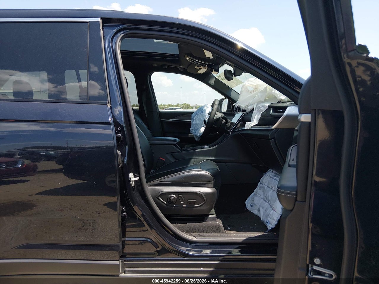 2024 JEEP GRAND CHEROKEE 4XE   · 5/11