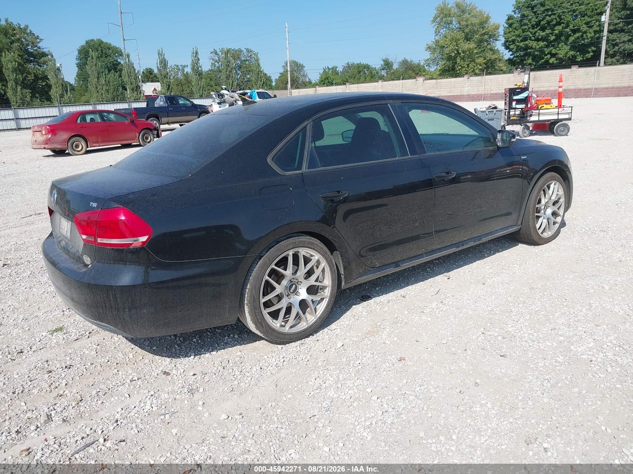 2014 VOLKSWAGEN PASSAT 1.8T WOLFSBURG EDITION · 4/11