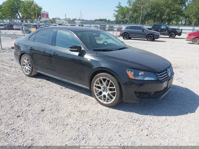 1VWAT7A39EC****** · 2014 VOLKSWAGEN PASSAT 1.8T WOLFSBURG EDITION