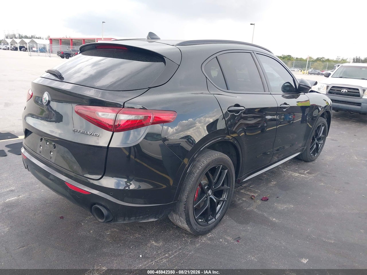 ZASPAKBN3L7****** · 2020 ALFA ROMEO STELVIO TI AWD · 4/11