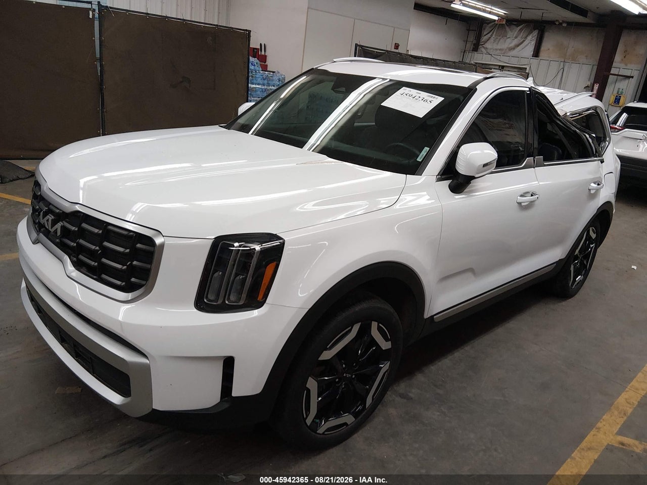 2024 KIA TELLURIDE S · 2/11