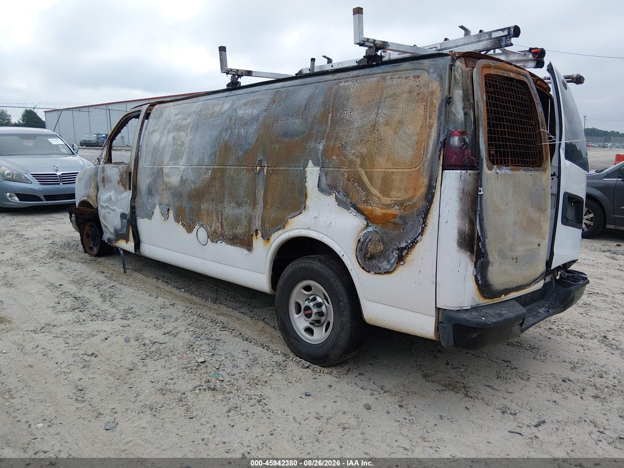 2021 GMC SAVANA CARGO RWD 2500 EXTENDED WHEELBASE WORK VAN · 3/10