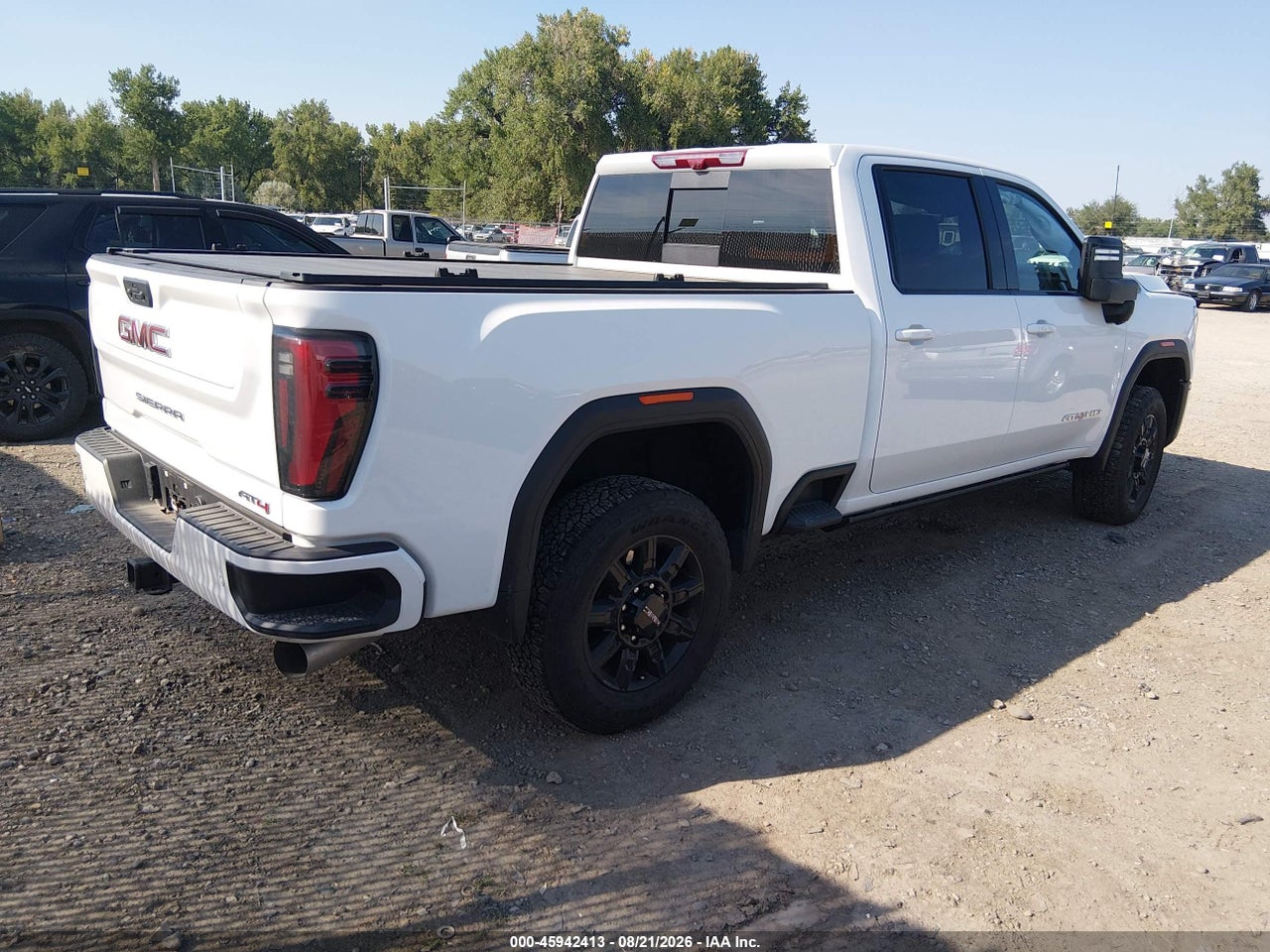 2025 GMC SIERRA 2500HD 4WD  STANDARD BED AT4 · 4/11