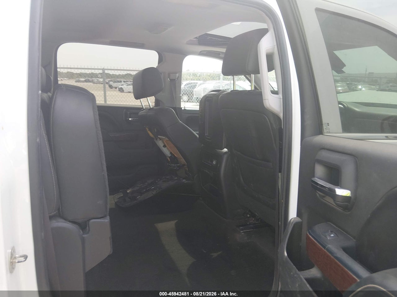 3GTP1VECXFG****** · 2015 GMC SIERRA 1500 SLT · 8/10