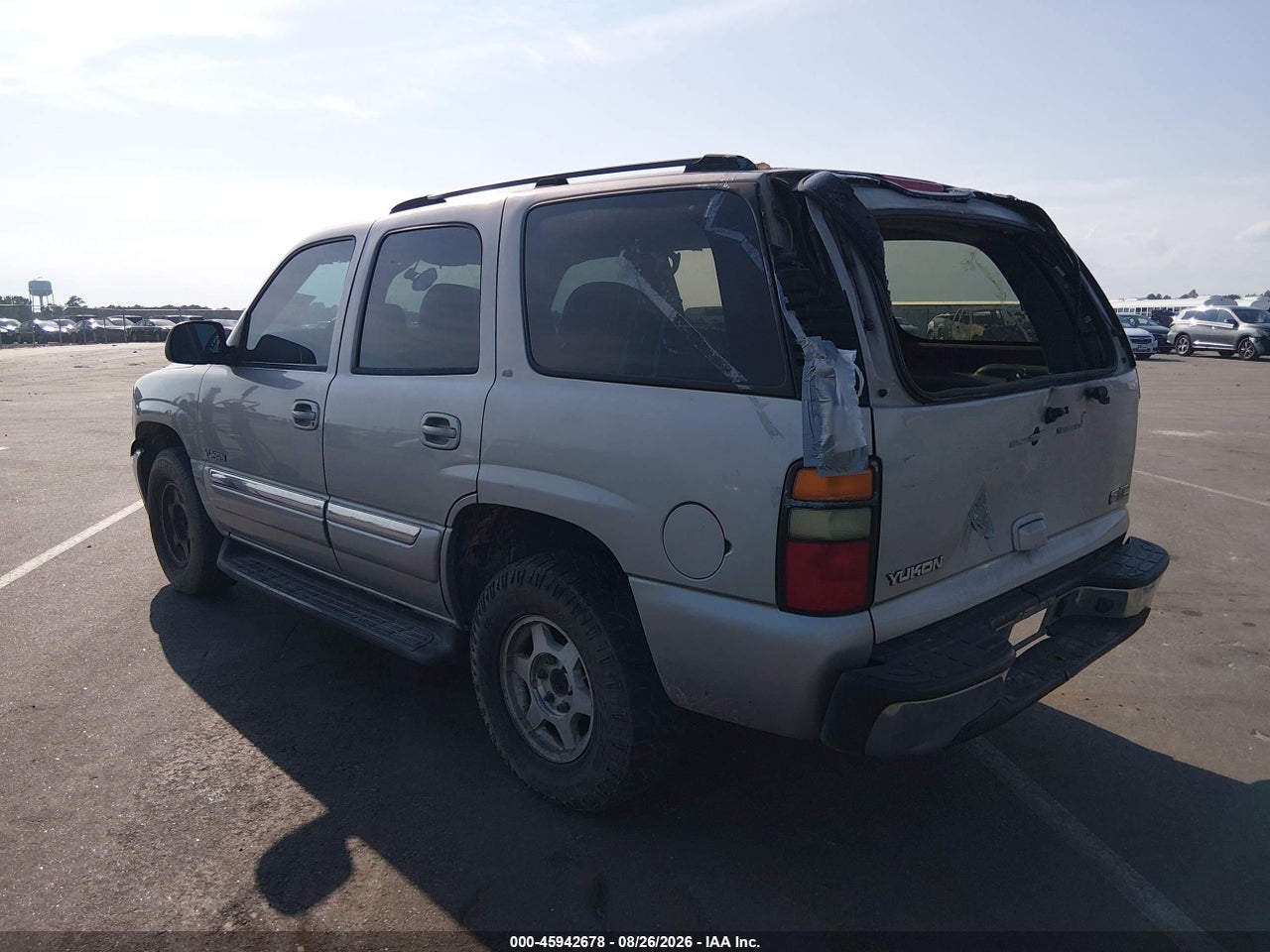 2004 GMC YUKON SLT · 3/11