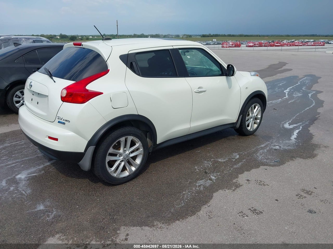 2012 NISSAN JUKE SV · 4/11
