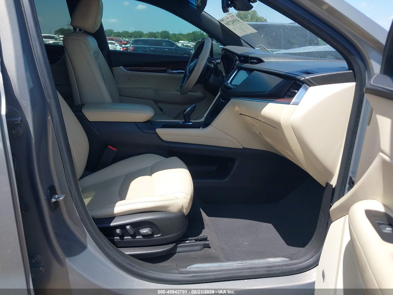 2017 CADILLAC XT5 LUXURY · 5/11