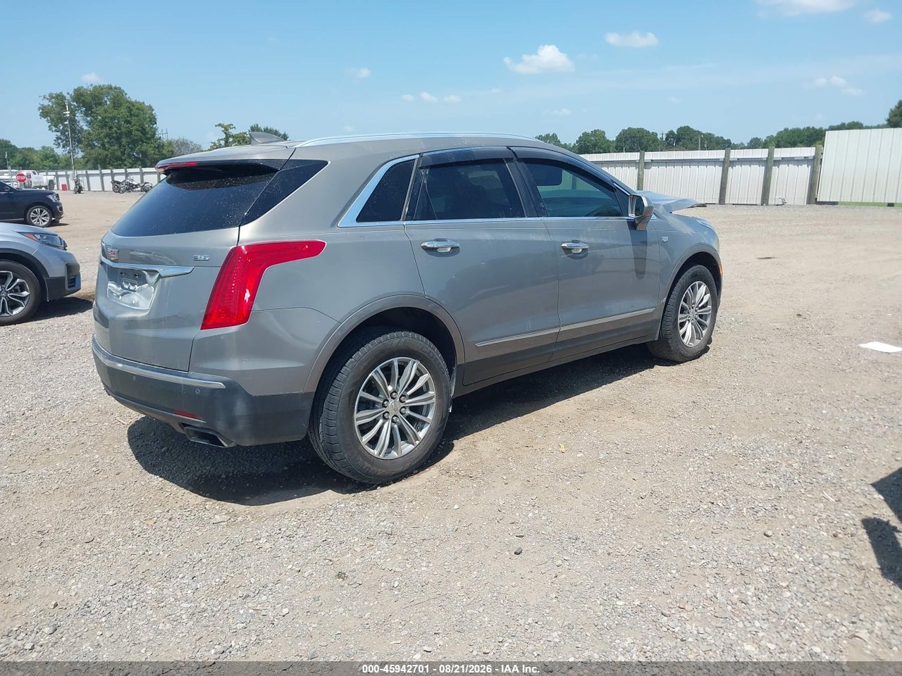 2017 CADILLAC XT5 LUXURY · 4/11