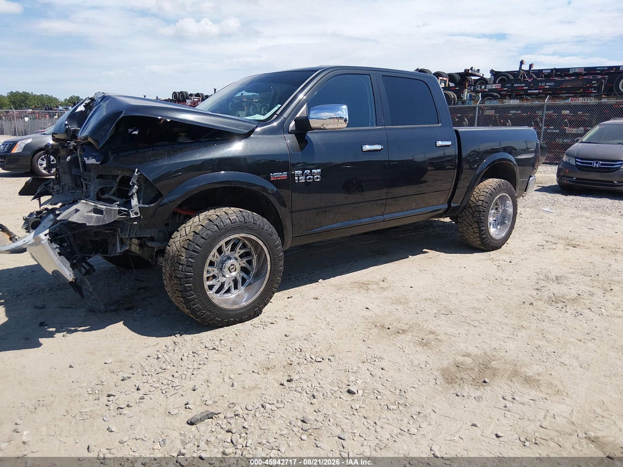 2017 RAM 1500 LARAMIE  4X4 5'7 BOX · 2/11