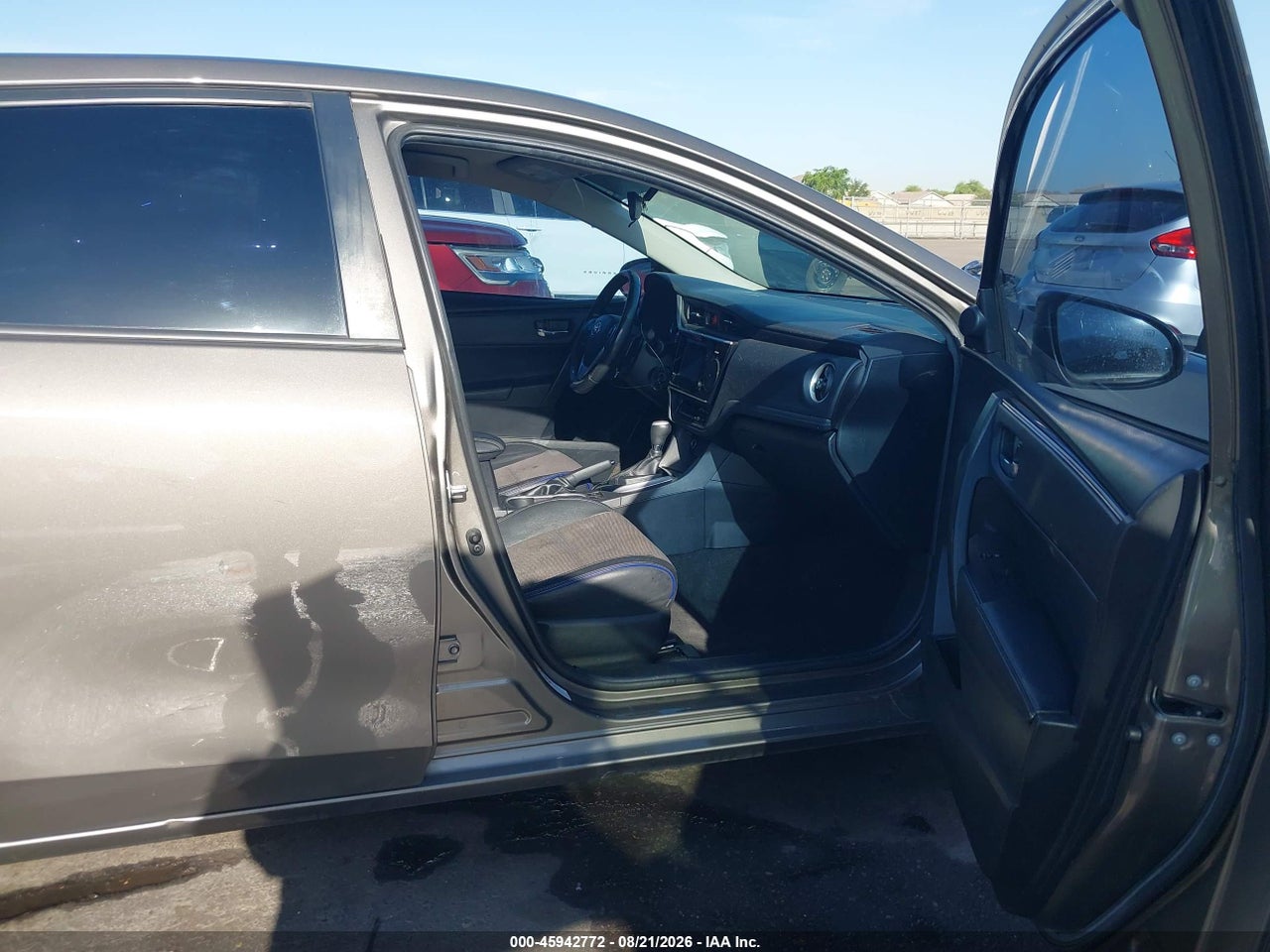 2017 TOYOTA COROLLA SE · 5/11